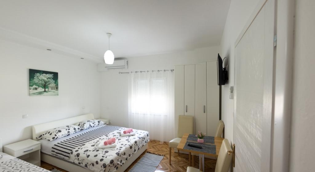 Apartmani Bridge Требинє Екстер'єр фото